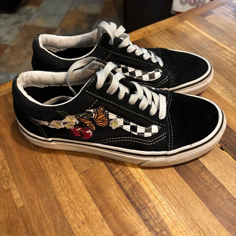 Vans Old Skool Kids Size 4.5 Black Checkerboard Butterfly Cherry Embroidery